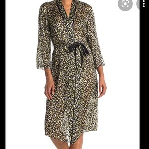 New Alice Olivia maylin robe with tie